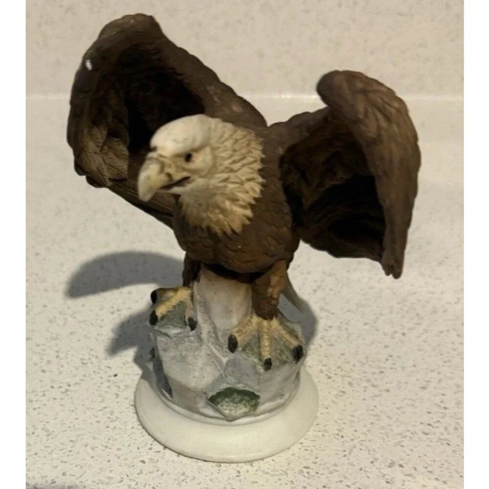 Vintage Lefton China Porcelain American Eagle Figurine KW7212 Japan Patriotic